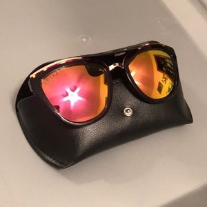 DIFF Eyewear Sunnies